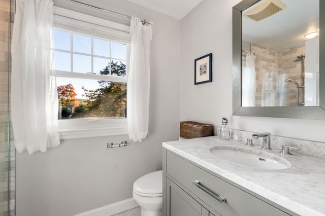 5 Juniper Lane, Medfield, MA 02052