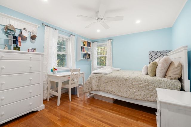 5 Juniper Lane, Medfield, MA 02052