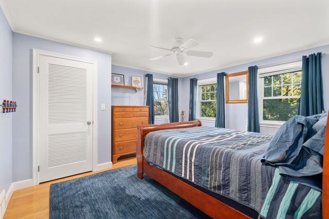 5 Juniper Lane, Medfield, MA 02052