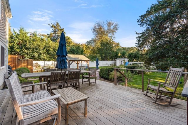 5 Juniper Lane, Medfield, MA 02052