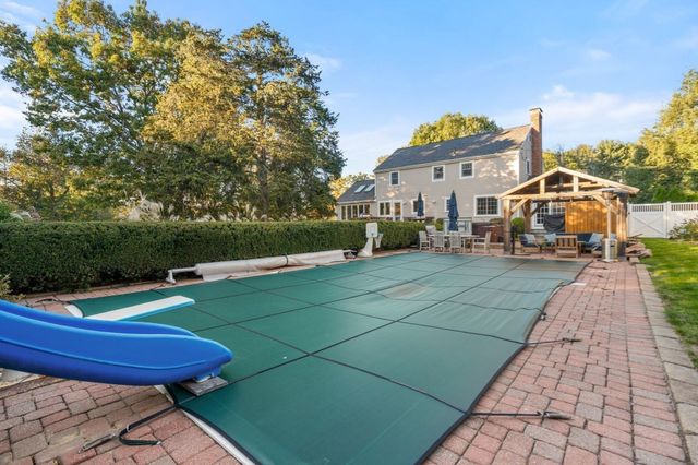 5 Juniper Lane, Medfield, MA 02052