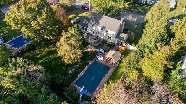 5 Juniper Lane, Medfield, MA 02052
