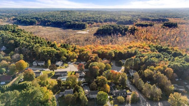 5 Juniper Lane, Medfield, MA 02052