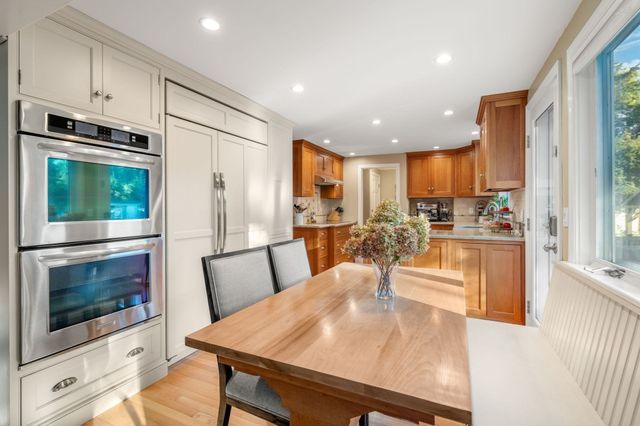 5 Juniper Lane, Medfield, MA 02052