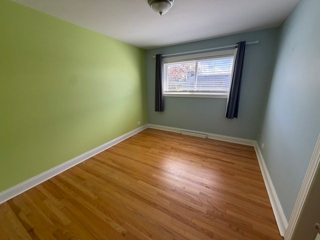 340 E Huntington Lane, Elmhurst, IL 60126