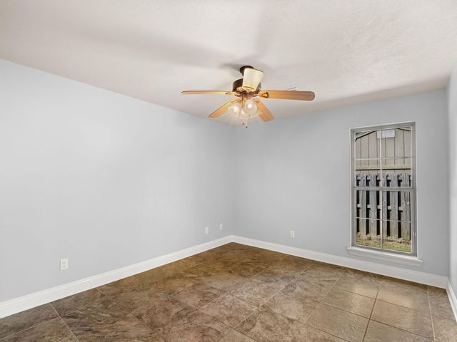 423 Logan St, Deridder, LA 70634