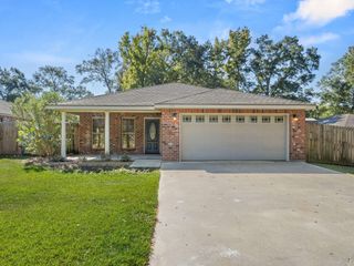 423 Logan St, Deridder, LA 70634