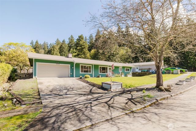 3018 NE Rozewood Drive NE, Bremerton, WA 98310