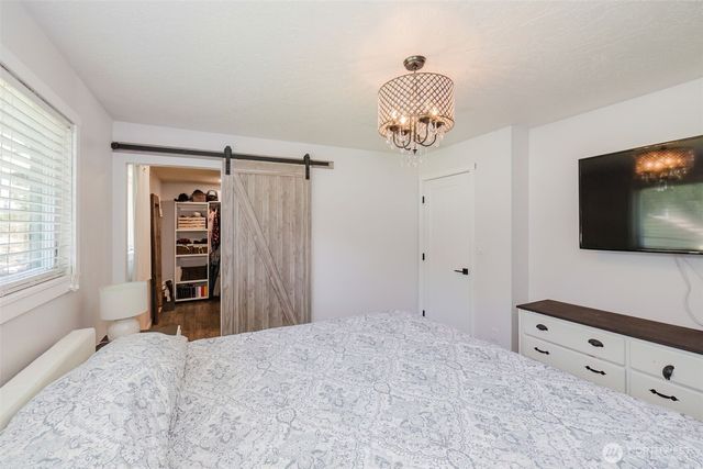 3018 NE Rozewood Drive NE, Bremerton, WA 98310