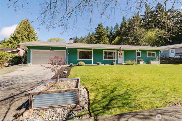 3018 NE Rozewood Drive NE, Bremerton, WA 98310