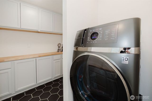 3018 NE Rozewood Drive NE, Bremerton, WA 98310