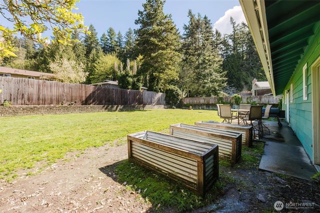 3018 NE Rozewood Drive NE, Bremerton, WA 98310
