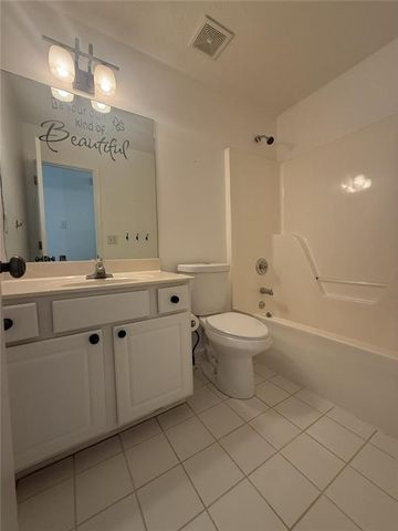 5059 Weatherstone Drive, Buford, GA 30519