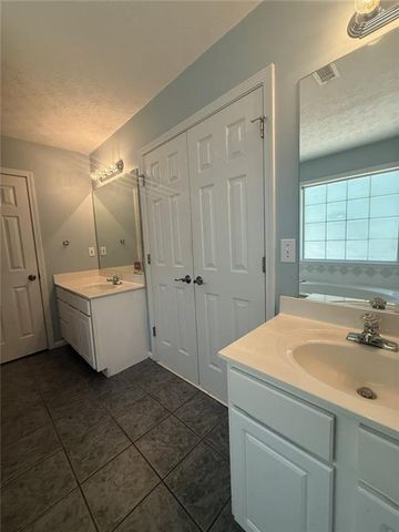 5059 Weatherstone Drive, Buford, GA 30519