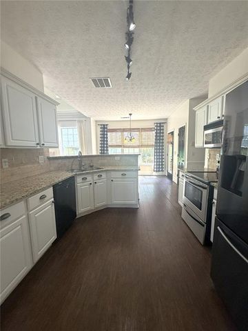 5059 Weatherstone Drive, Buford, GA 30519