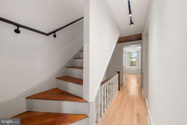 809 S 19TH ST, Philadelphia, PA 19146