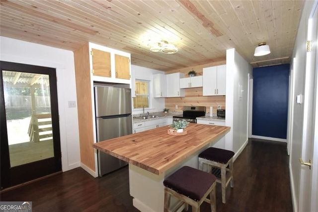 2030 Sanders Drive, Austell, GA 30168