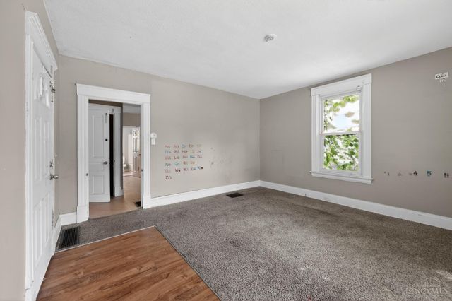 3845 Olivette Avenue, Cheviot, OH 45211