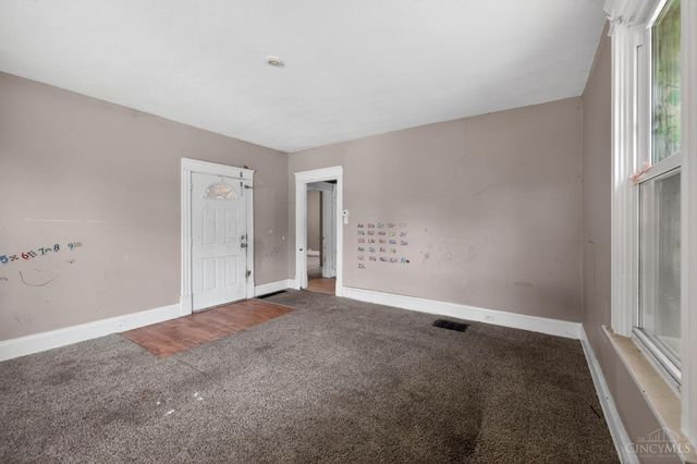 3845 Olivette Avenue, Cheviot, OH 45211