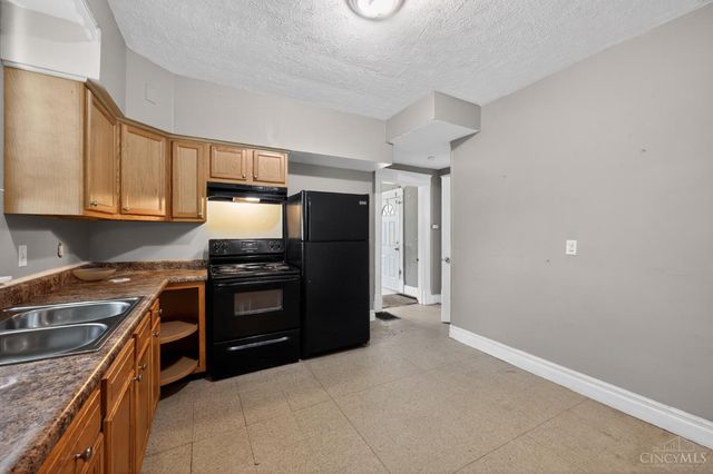 3845 Olivette Avenue, Cheviot, OH 45211