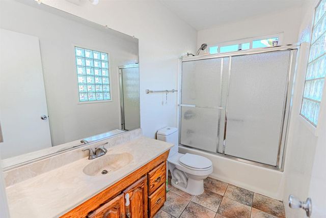 425 8th St, Imperial Beach, CA 91932