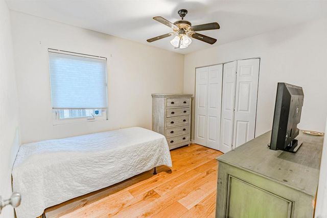 425 8th St, Imperial Beach, CA 91932