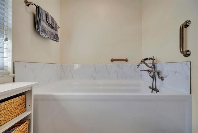 6183 MISTY OAKS DRIVE, Sarasota, FL 34243