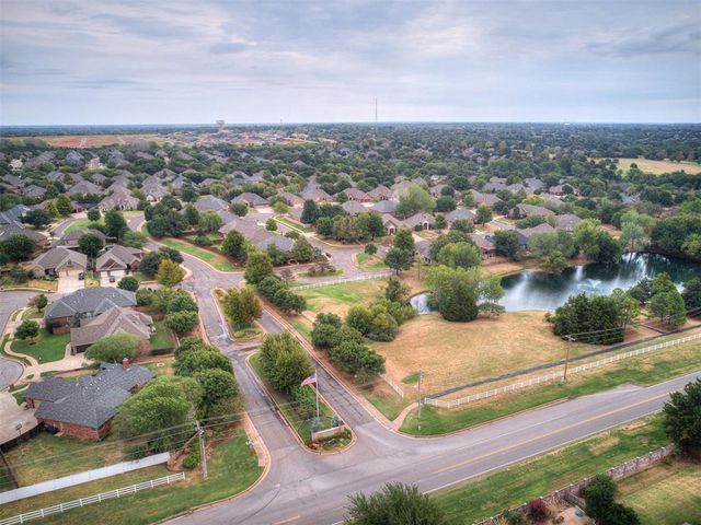 724 Northern Dancer Drive, Edmond, OK 73025