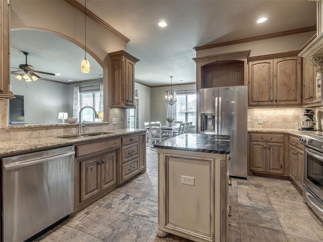 724 Northern Dancer Drive, Edmond, OK 73025