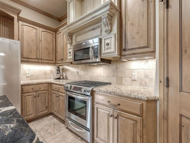 724 Northern Dancer Drive, Edmond, OK 73025