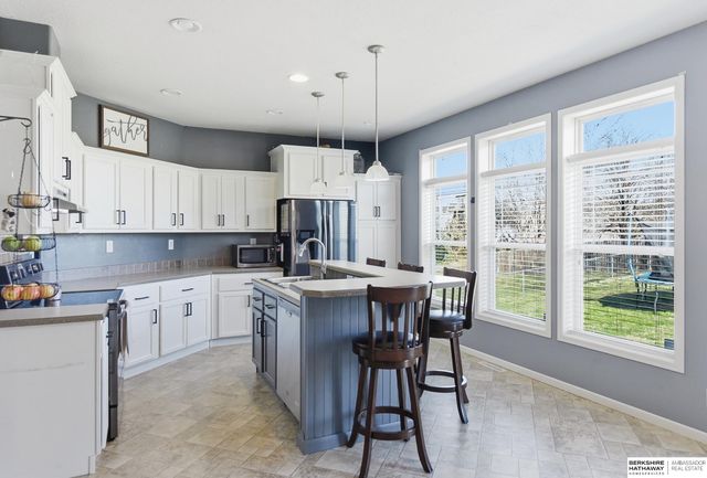 1802 Dunbar Drive, Plattsmouth, NE 68048