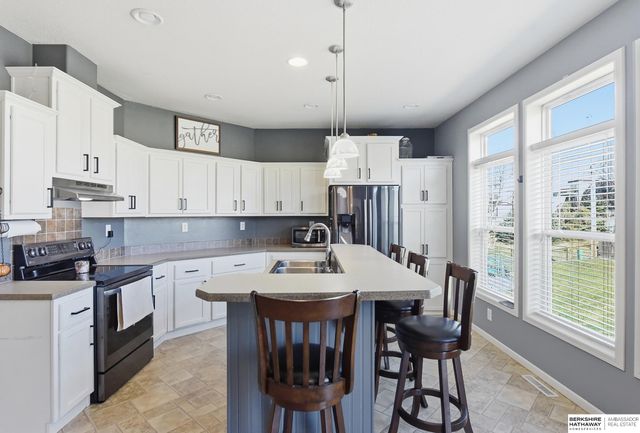 1802 Dunbar Drive, Plattsmouth, NE 68048