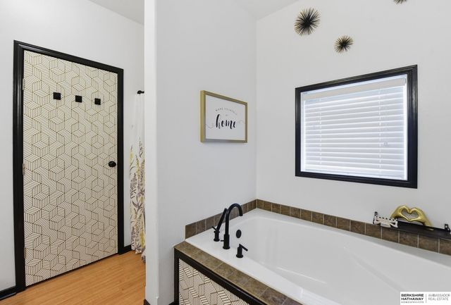 1802 Dunbar Drive, Plattsmouth, NE 68048