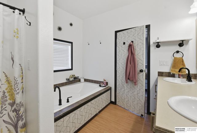 1802 Dunbar Drive, Plattsmouth, NE 68048