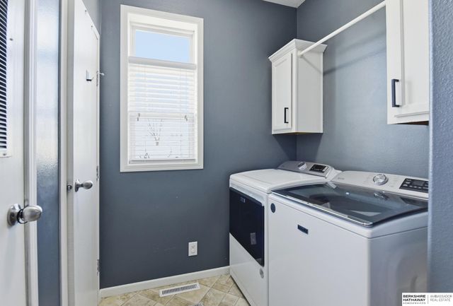 1802 Dunbar Drive, Plattsmouth, NE 68048