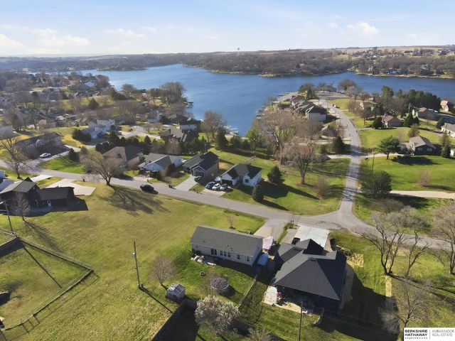 1802 Dunbar Drive, Plattsmouth, NE 68048