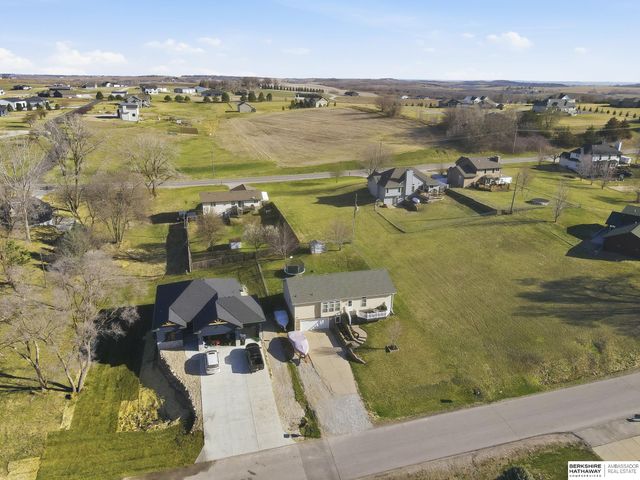 1802 Dunbar Drive, Plattsmouth, NE 68048