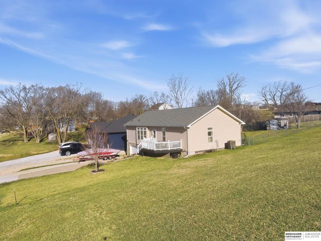 1802 Dunbar Drive, Plattsmouth, NE 68048