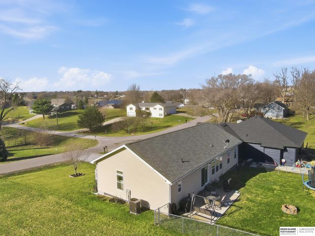 1802 Dunbar Drive, Plattsmouth, NE 68048