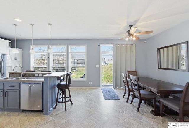 1802 Dunbar Drive, Plattsmouth, NE 68048