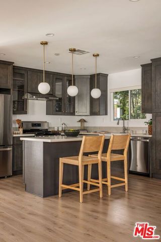 3500 10th Avenue, Los Angeles, CA 90018