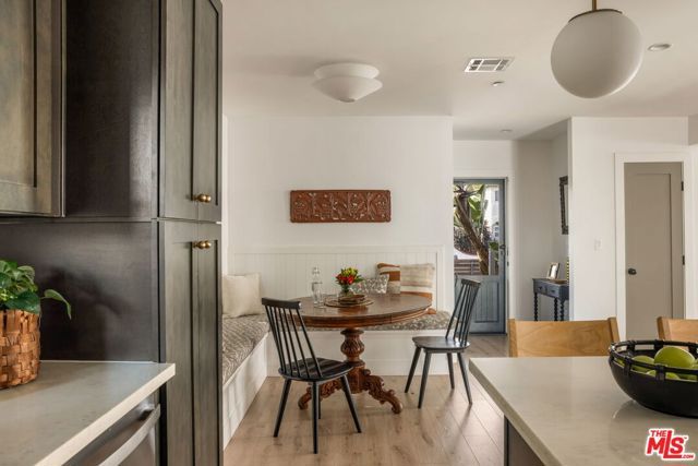 3500 10th Avenue, Los Angeles, CA 90018