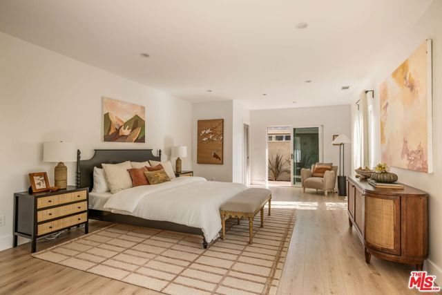 3500 10th Avenue, Los Angeles, CA 90018