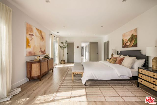 3500 10th Avenue, Los Angeles, CA 90018