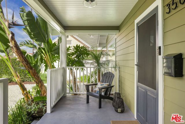 3500 10th Avenue, Los Angeles, CA 90018