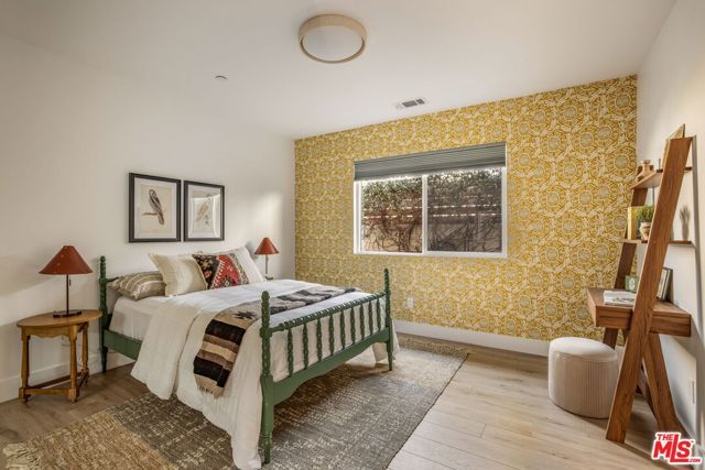 3500 10th Avenue, Los Angeles, CA 90018