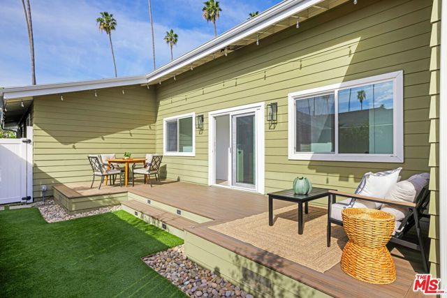 3500 10th Avenue, Los Angeles, CA 90018