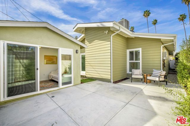 3500 10th Avenue, Los Angeles, CA 90018