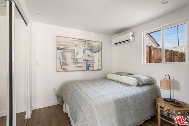 3500 10th Avenue, Los Angeles, CA 90018