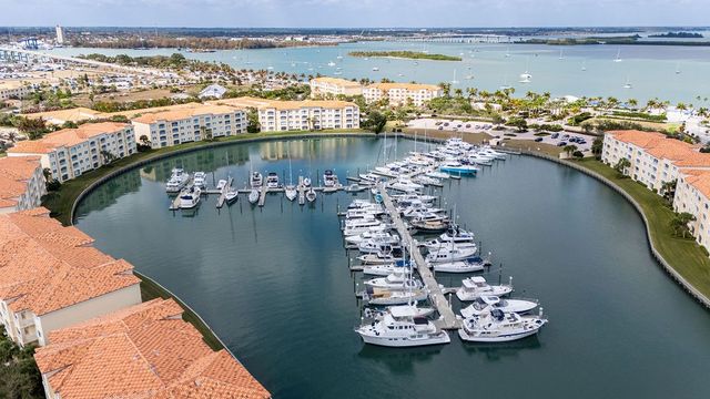 17 Harbour Isle Drive W 103, Fort Pierce, FL 34949